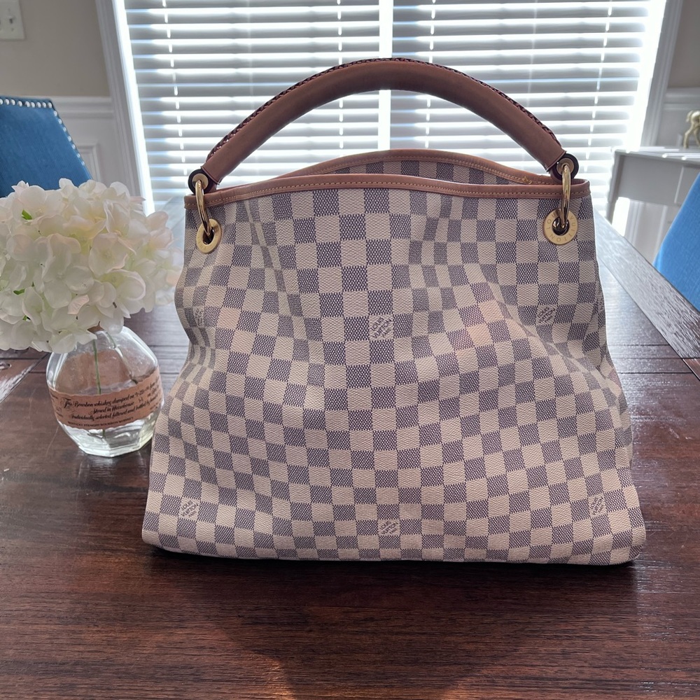 Louis Vuitton MM Artsy